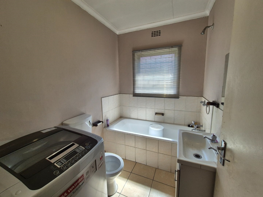 2 Bedroom Property for Sale in Brentwood Park Western Cape